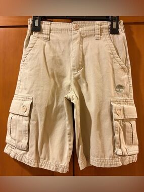 BOYS TIMBERLAND SHORTS
SIZE 5
EXCELLENT CONDITION
NEVER WORN